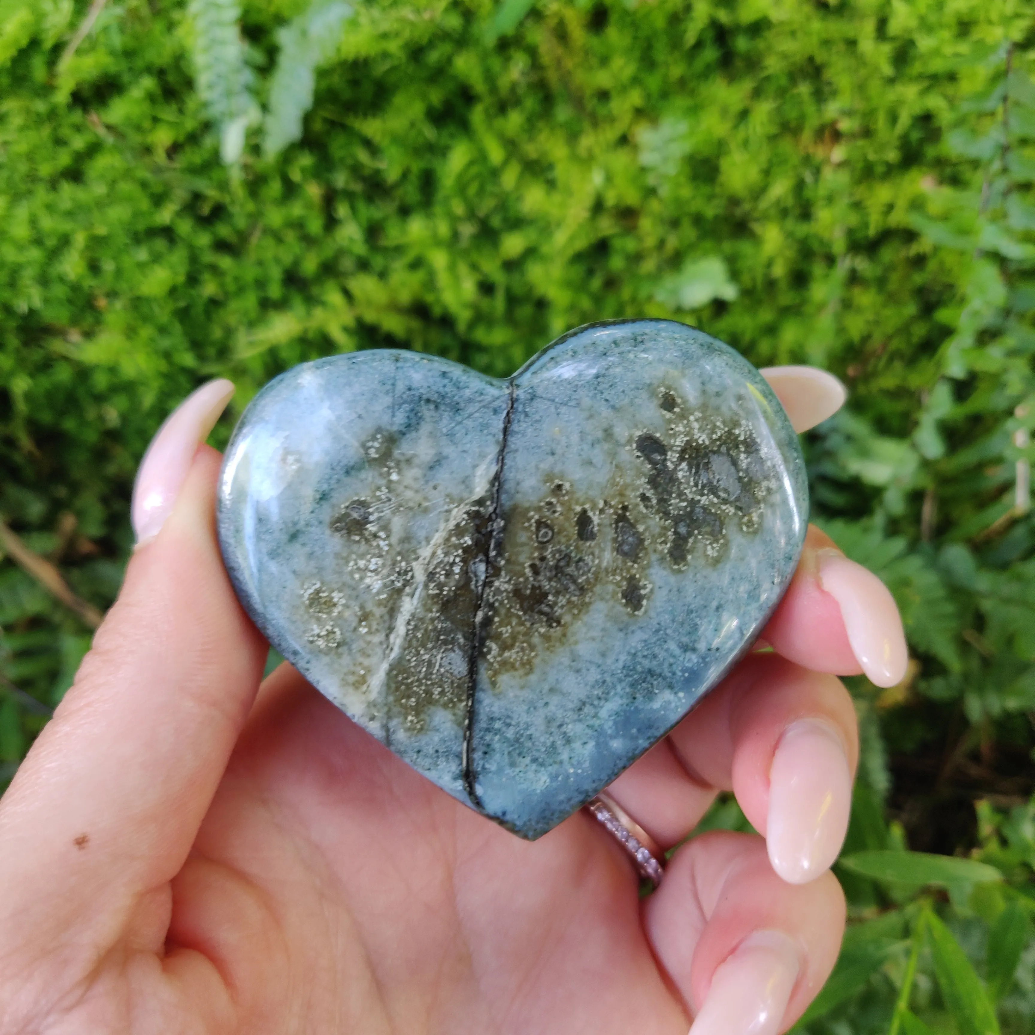 Aura Amethyst Heart (#21)