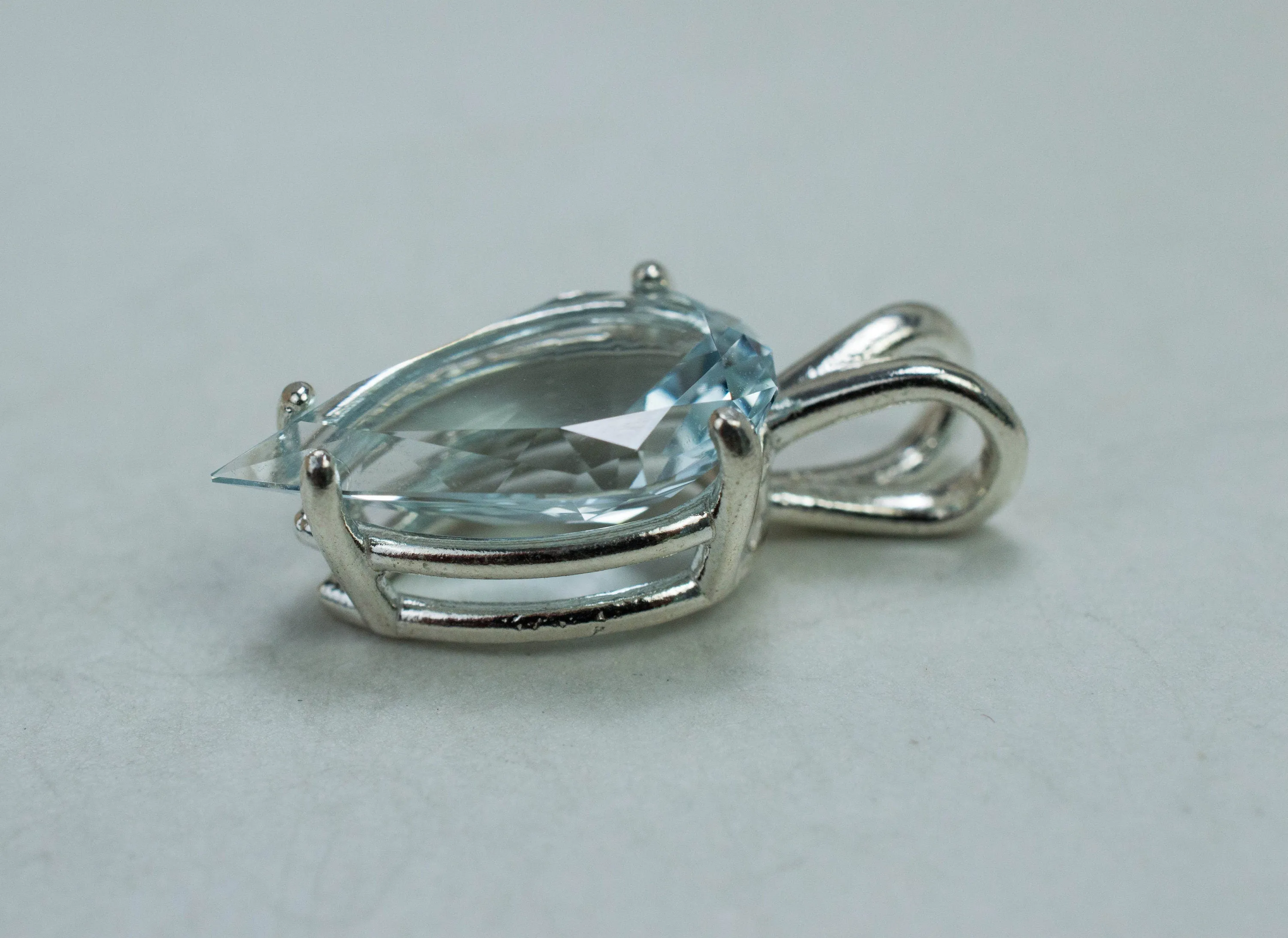 Blue Topaz Pendant; Natural Untreated Ukraine Topaz; 5.360cts